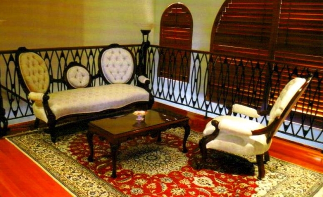 Cameo-Settee-suite